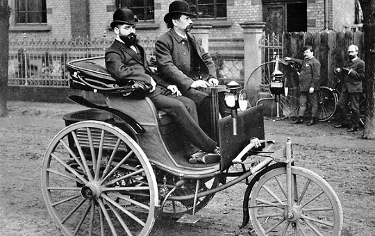 Motorwagen_1887_46579166667